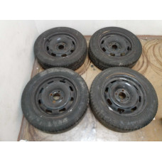Plechové disky R15 4x108 s letnými pneu Michelin